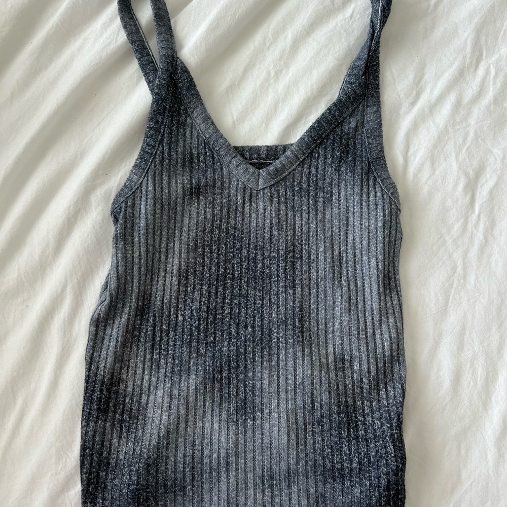 Medium - Ribbed Cropped Tank Top